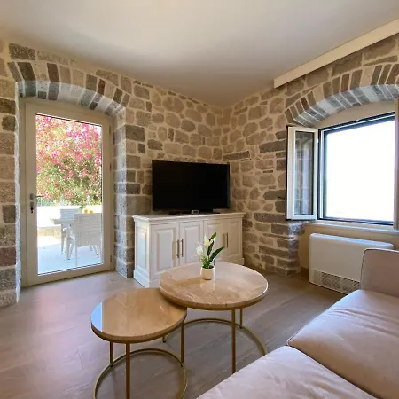 Apartments Marijaz Kotor Exterior photo