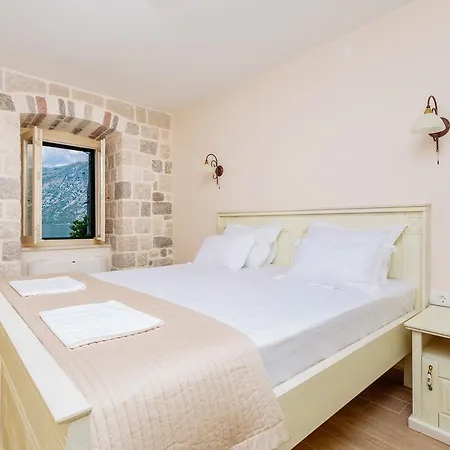 Apartments Marijaz Kotor Exterior photo
